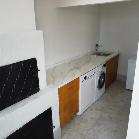 Suna Suits Guest house